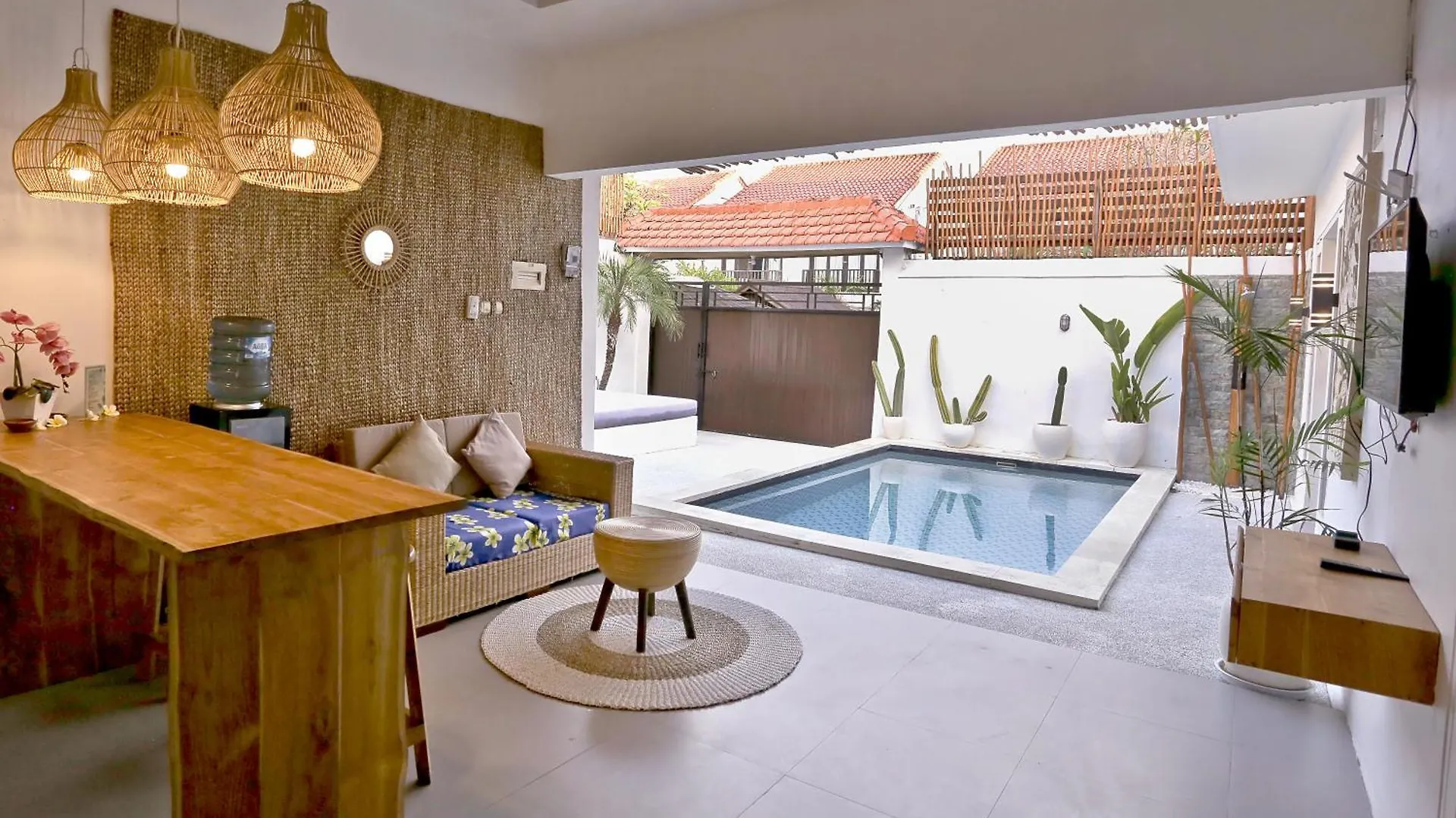 Villa Elijah Seminyak Indonesien